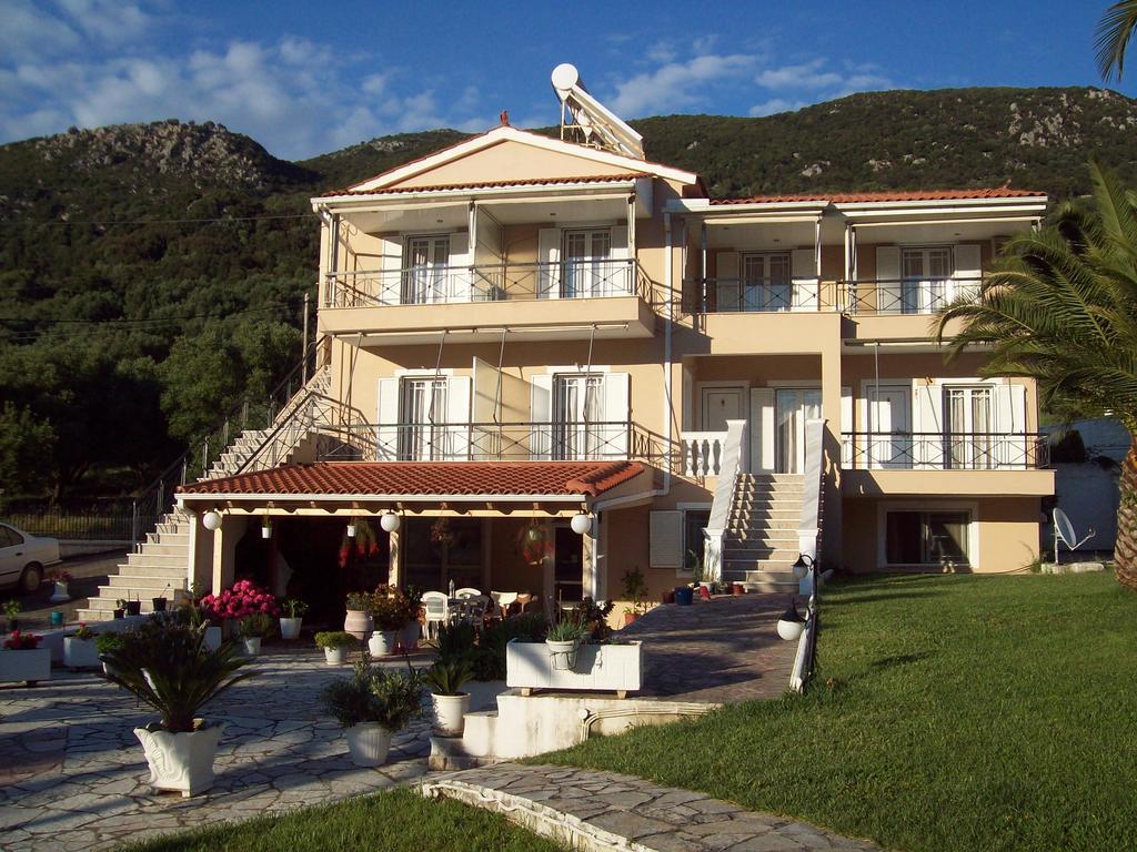 Leonidas Studios Sami  Exterior photo